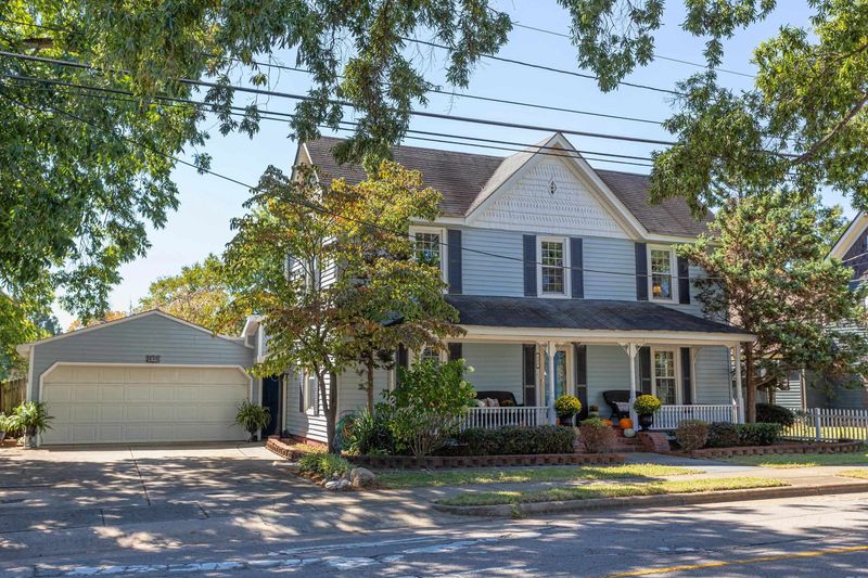 111 Hunter St, Apex, NC 27502
