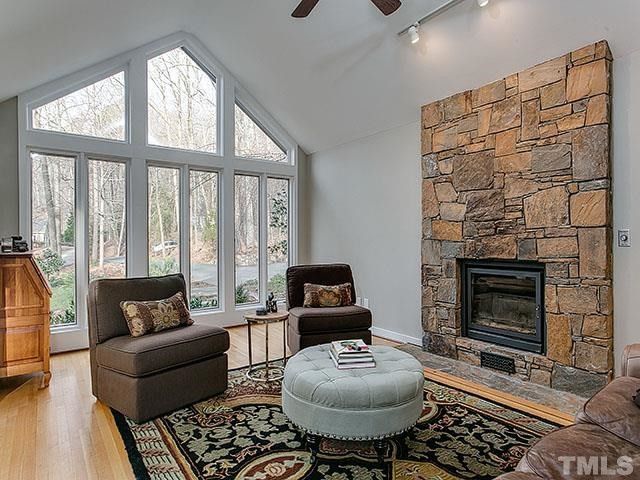 111 Hunters Ridge Rd, Chapel Hill, NC 27517