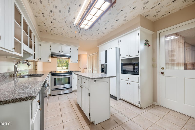 111 Innsbruck Dr, Clayton, NC 27527