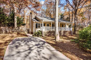 111 Lafayette Dr, Hillsborough, NC 27278