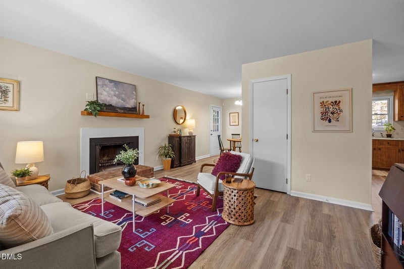 111 Lafayette Dr, Hillsborough, NC 27278