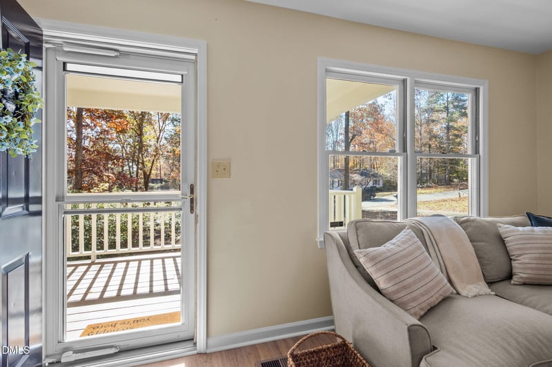 111 Lafayette Dr, Hillsborough, NC 27278