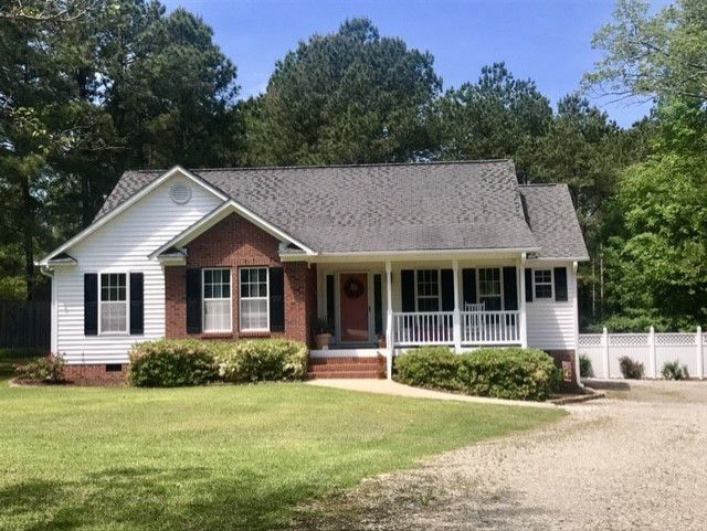 111 Lakeview Ct, Garner, NC 27529