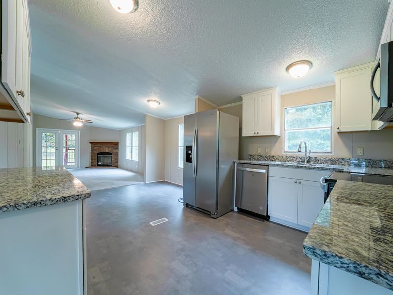 111 Larkspur Ct, Four Oaks, NC 27524