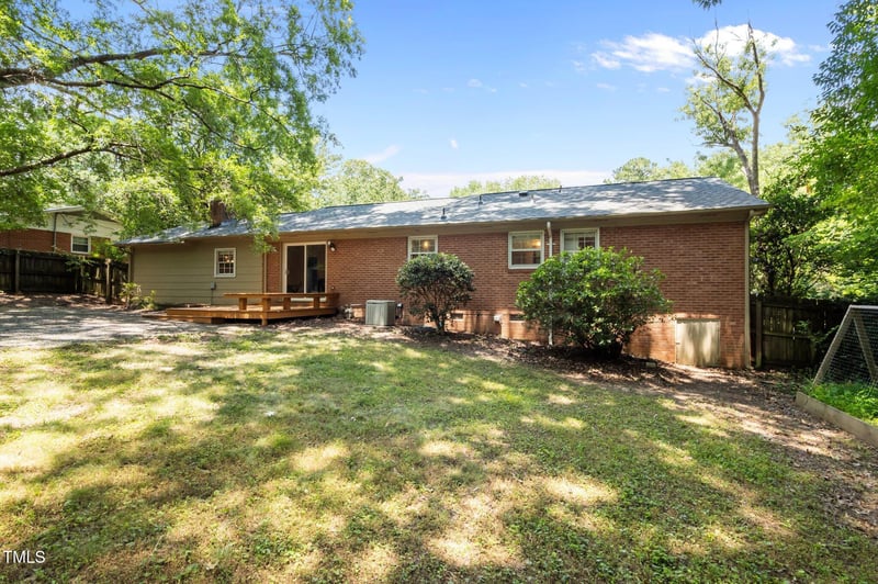 111 Lattimore Ln, Durham, NC 27713
