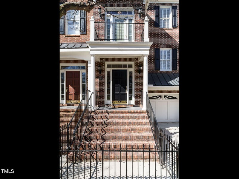 111 Lions Gate Dr, Cary, NC 27518