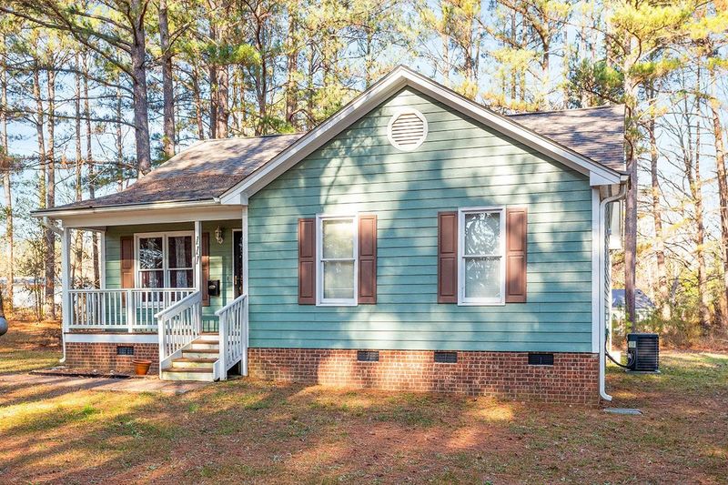 111 Marrian Dr, Clayton, NC 27520