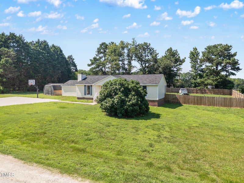 111 Marshay Meadow Rd, Youngsville, NC 27596