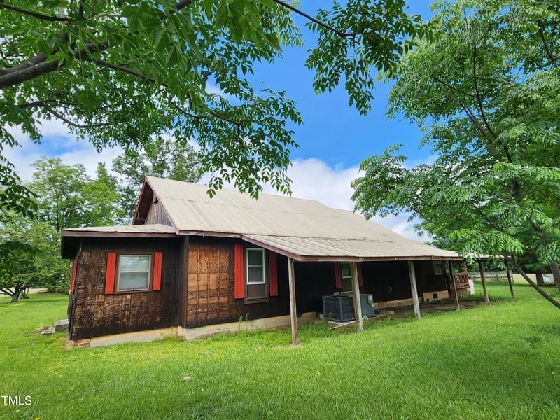 111 Matthews Mill Pond Rd, Angier, NC 27501