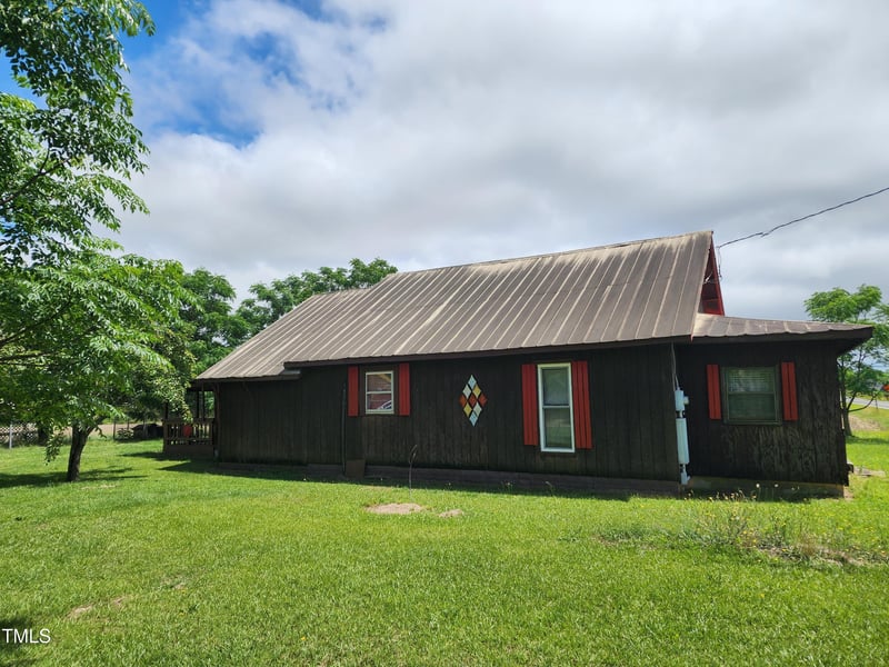 111 Matthews Mill Pond Rd, Angier, NC 27501