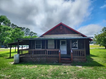 111 Matthews Mill Pond Rd, Angier, NC 27501