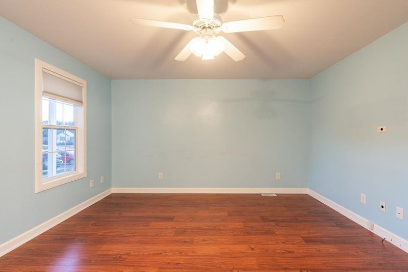111 Mayfair Ct, Clayton, NC 27520