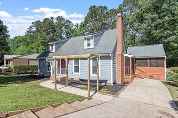 111 Mcdole Cir, Cary, NC 27511