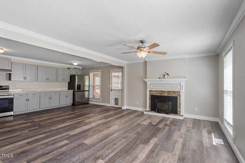 111 Mcdole Cir, Cary, NC 27511