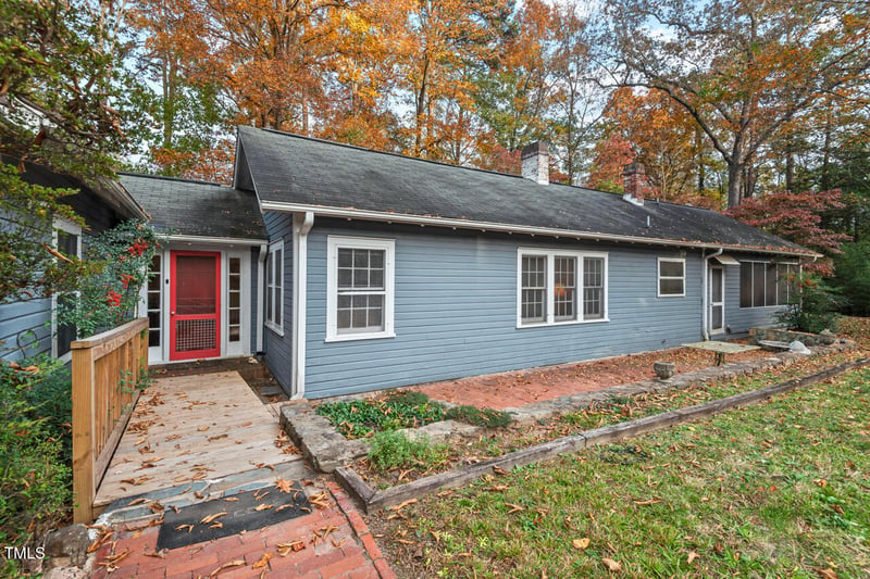 111 Meadowbrook Dr, Chapel Hill, NC 27514