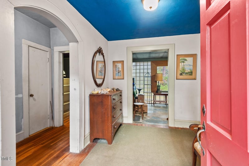 111 Meadowbrook Dr, Chapel Hill, NC 27514