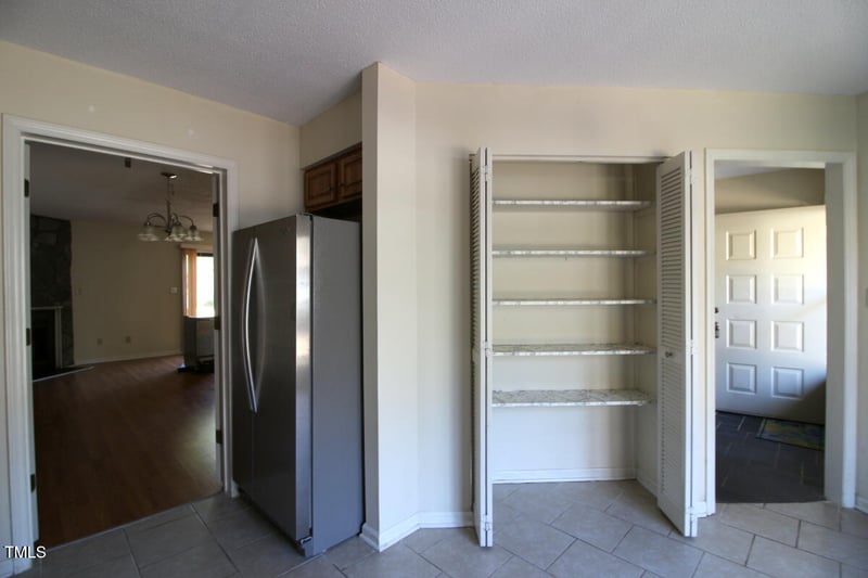 111 Mossbark Ln, Chapel Hill, NC 27514