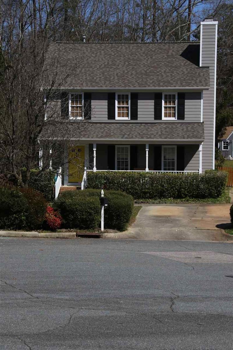 111 Noritake Dr, Cary, NC 27513