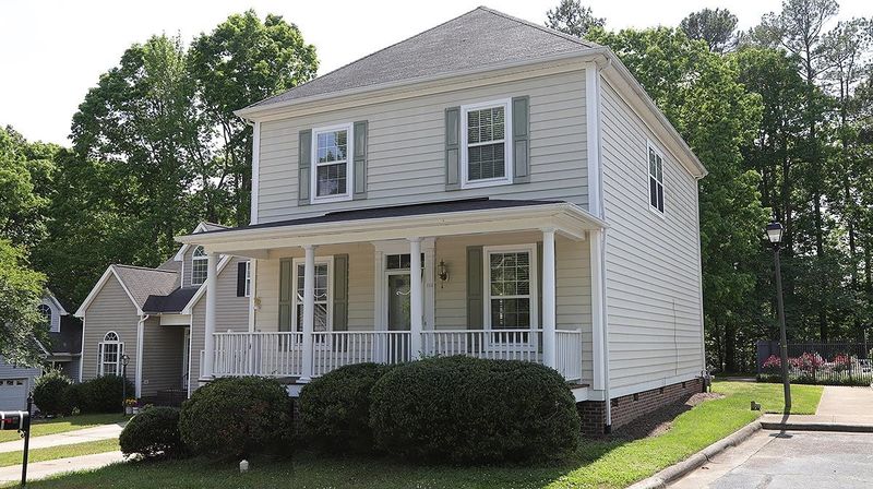 111 Park Oaks Ct, Cary, NC 27513