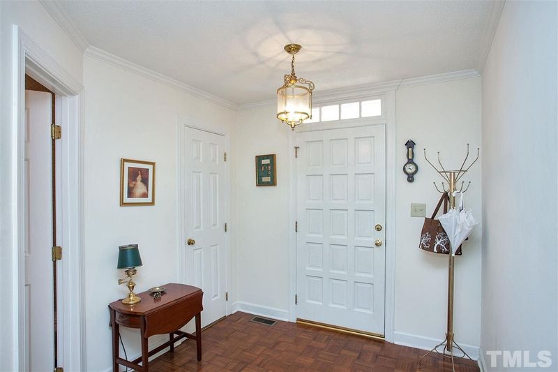 111 Pebble Loch Ln, Cary, NC 27518