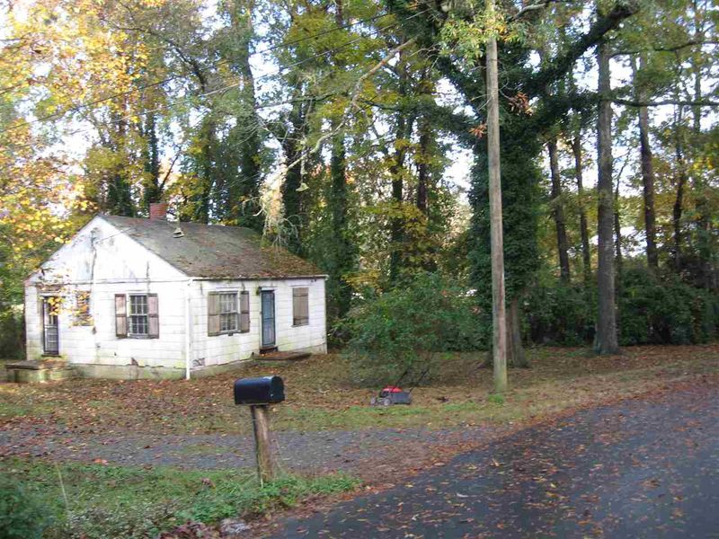 111 Plant Rd, Chapel Hill, NC 27514