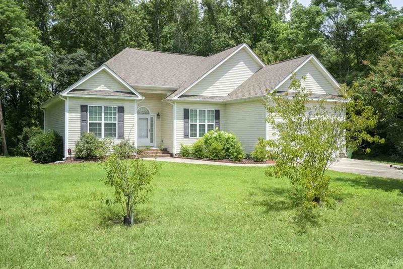 111 Riverstone Dr, Fuquay Varina, NC 27526