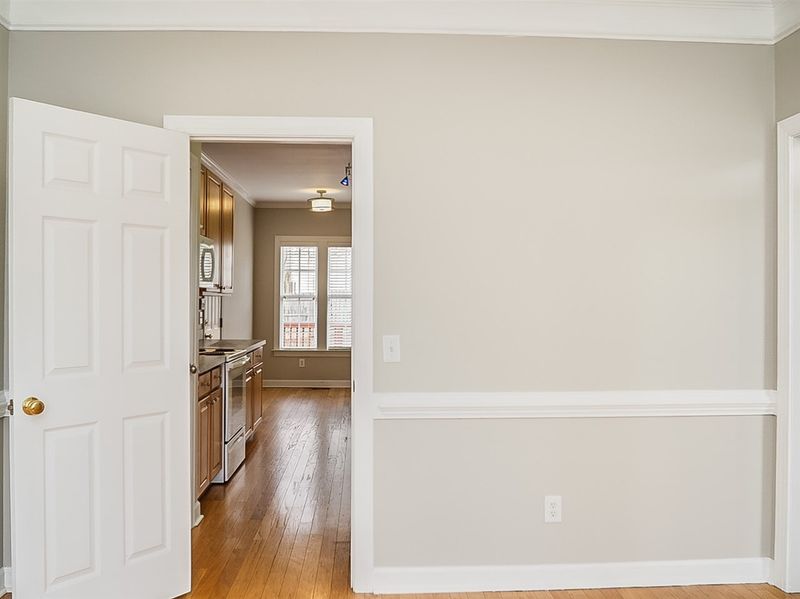 111 Roan Dr, Garner, NC 27529