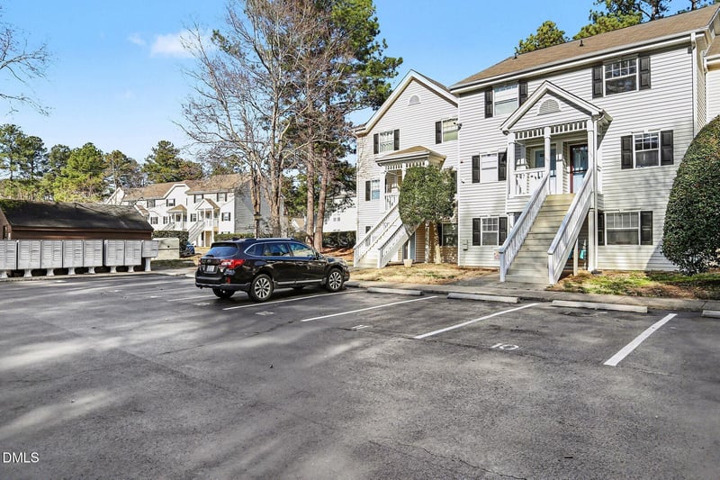 111 Scott Ln, Chapel Hill, NC 27514