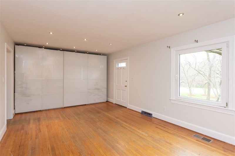 111 Stephens St, Chapel Hill, NC 27516