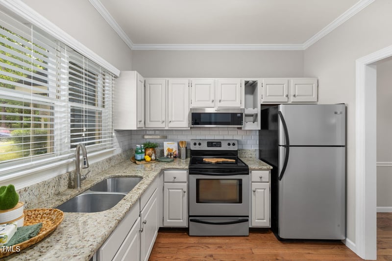 111 Strass Ct, Cary, NC 27511