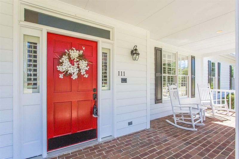 111 Stratford Dr, Chapel Hill, NC 27516