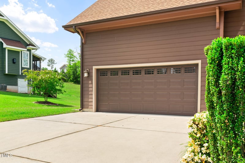 111 Streamside Dr, Sanford, NC 27330