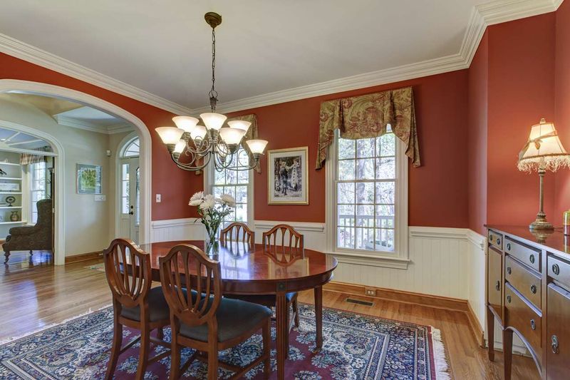 111 Summerview Ln, Cary, NC 27518