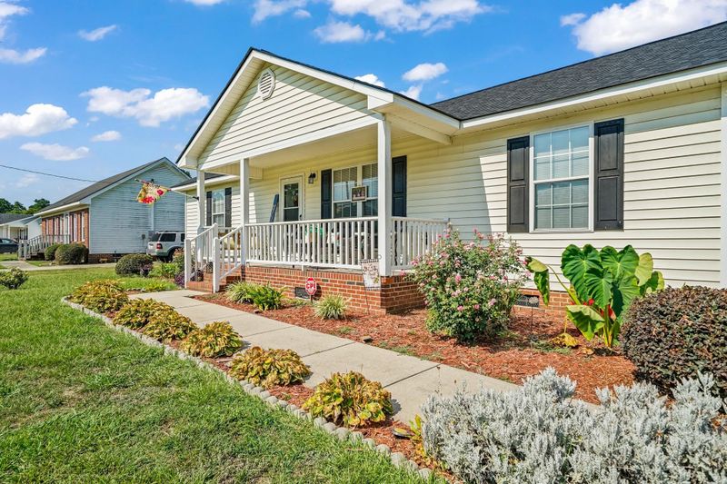 111 Sunset Dr, Dunn, NC 28334