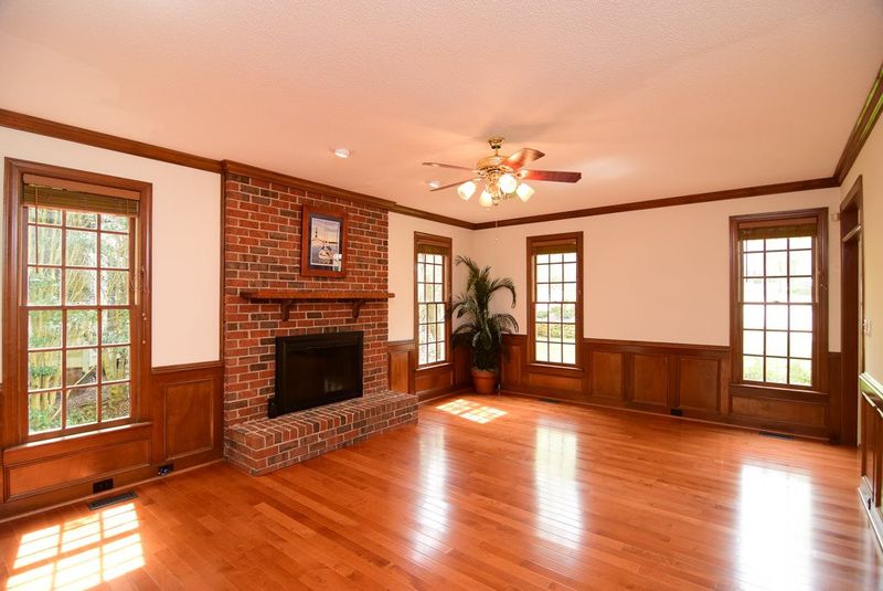 111 Timber View Ln, Cary, NC 27511
