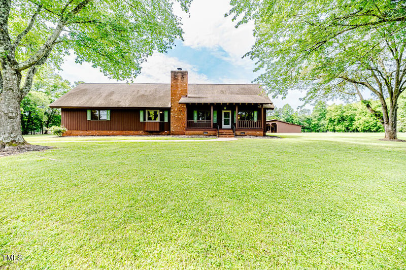 111 Town Lake Dr, Pittsboro, NC 27312
