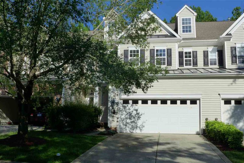 111 Towne Ridge Ln, Chapel Hill, NC 27516