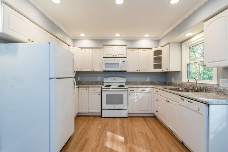 111 Trappers Run Dr, Cary, NC 27513