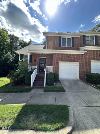 111 Tuska Hills Dr, Holly Springs, NC 27540