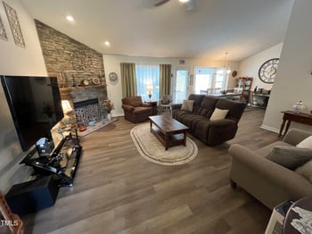 111 Valleycastle Ct, Clayton, NC 27520
