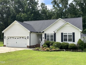 111 Valleycastle Ct, Clayton, NC 27520