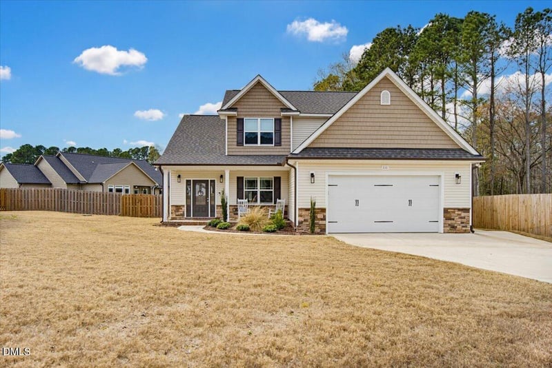111 Valleydale Dr, Benson, NC 27504