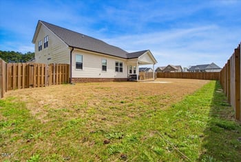 111 Valleydale Dr, Benson, NC 27504