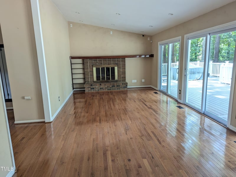 111 Virginia Dr, Chapel Hill, NC 27514