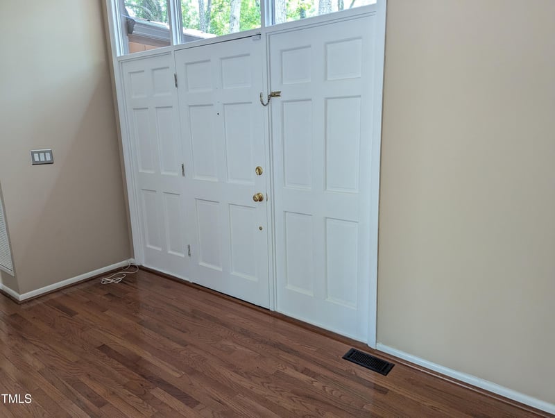 111 Virginia Dr, Chapel Hill, NC 27514