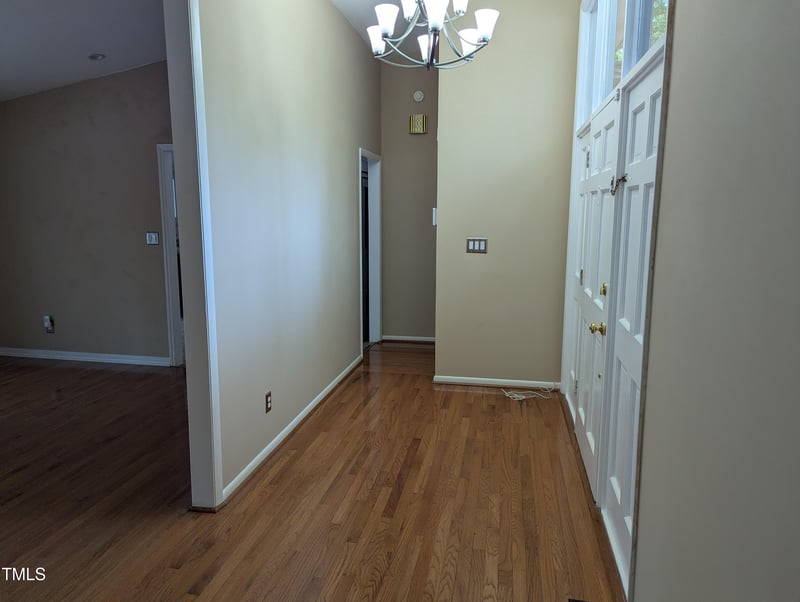 111 Virginia Dr, Chapel Hill, NC 27514