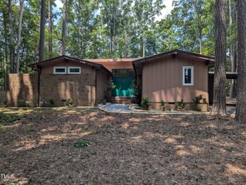 111 Virginia Dr, Chapel Hill, NC 27514