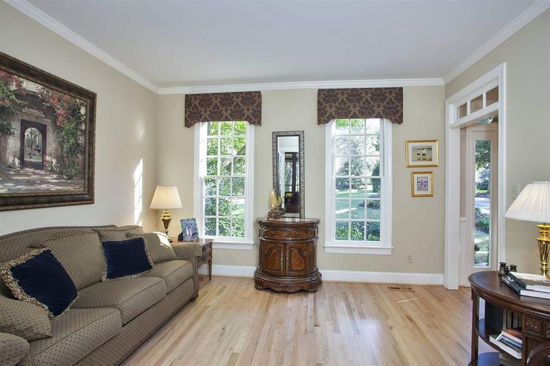 111 Weatherly Pl, Cary, NC 27518