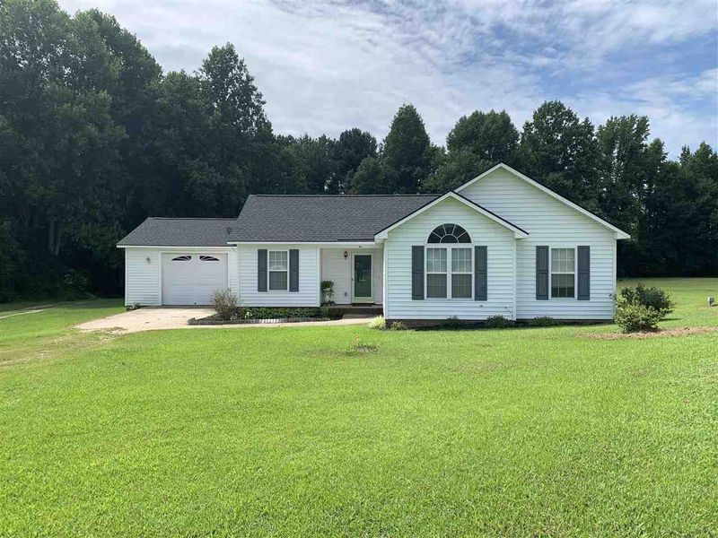 111 Weathersby Ln, Clayton, NC 27520