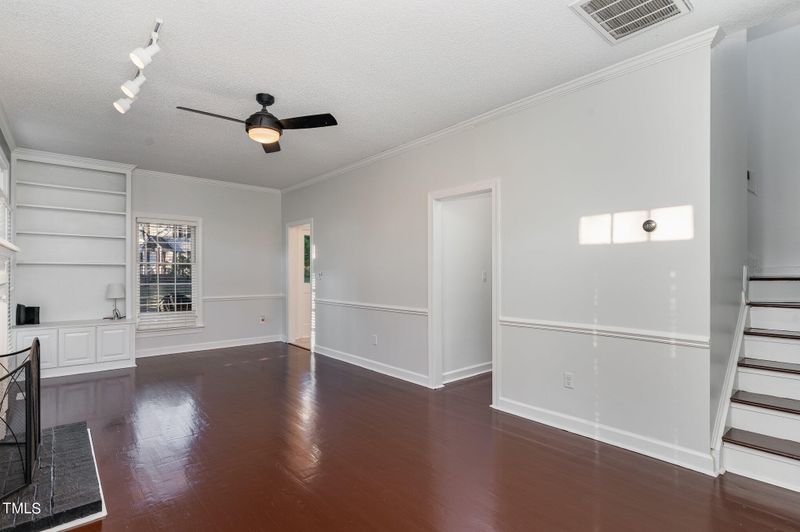 111 Wethersfield Dr, Cary, NC 27513